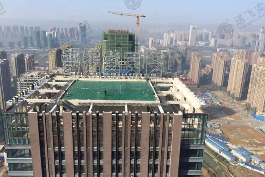 安徽合肥?新城國際 高架直升機(jī)場(chǎng)的施工現(xiàn)場(chǎng)圖 安徽合肥?新城國際 高架直升機(jī)場(chǎng)的施工現(xiàn)場(chǎng)圖.jpg